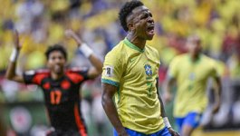 的表现却完 的表现却完